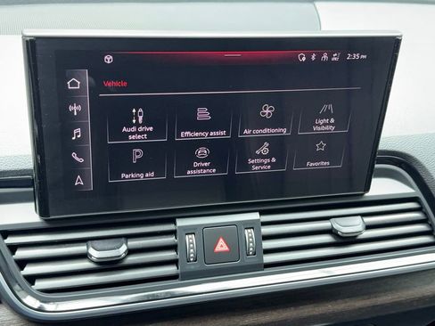 Used 2024 Audi Q5 2.0T Premium w/ Convenience Package image 30