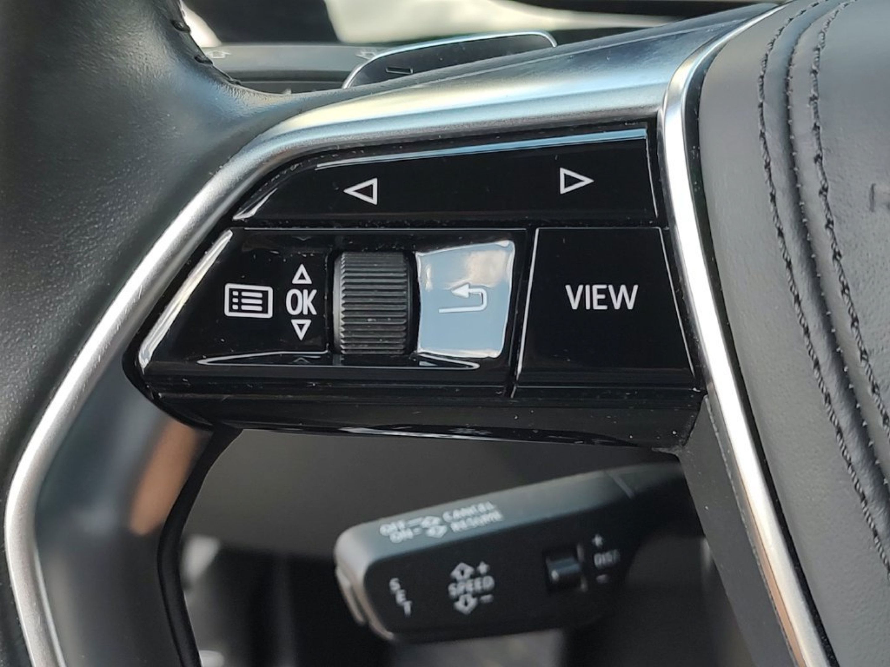 Used 2020 Audi A8 L 4.0T w/ Executive Package AWD/4WD image 21