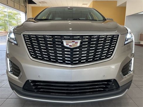 Certified 2022 Cadillac XT5 Premium Luxury image 9