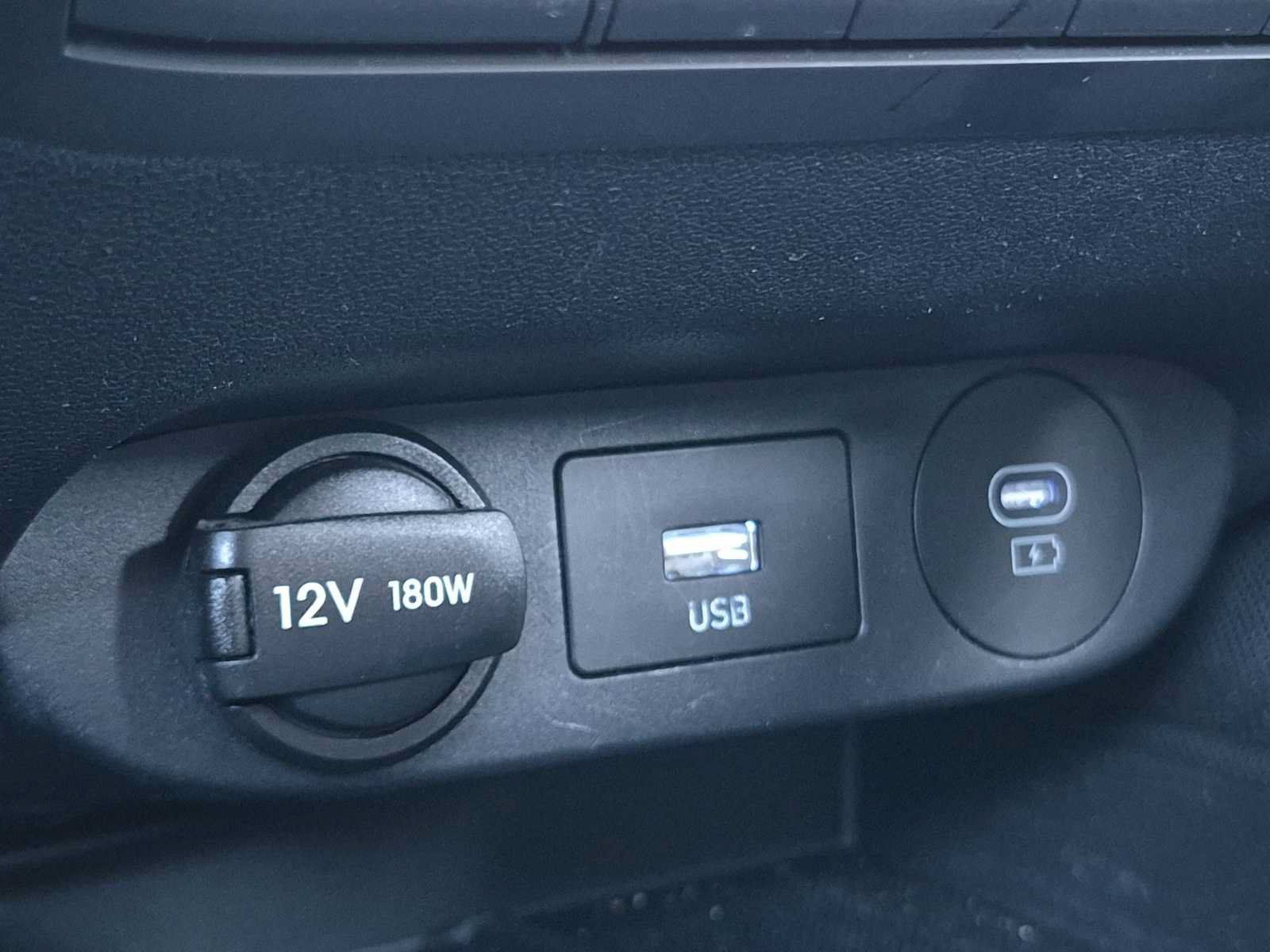 Used 2024 Hyundai Elantra SEL w/ Convenience Package FWD image 30