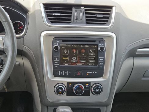 Used 2013 GMC Acadia SLE FWD image 25
