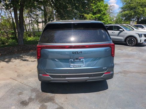 New 2026 Kia Carnival Hybrid FWD image 6