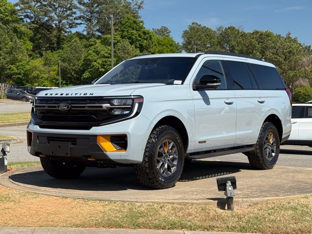 Used 2025 Ford Expedition Tremor AWD/4WD image 3