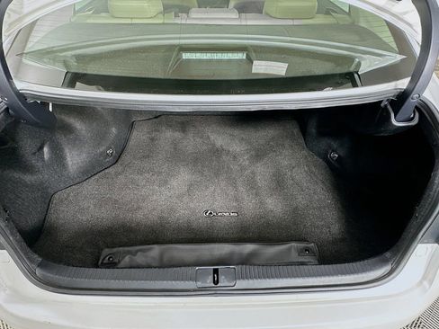 Used 2016 Lexus ES 350 w/ Luxury Package w/Wood Trim image 33