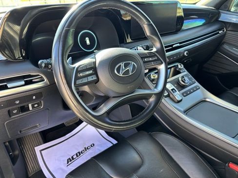 Used 2023 Hyundai Palisade Calligraphy image 12