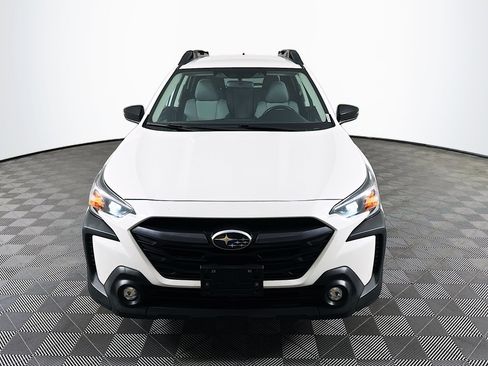 Used 2024 Subaru Outback Premium AWD/4WD image 2