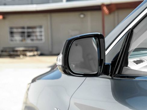 Used 2019 INFINITI QX60 Luxe w/ Essential Package image 48