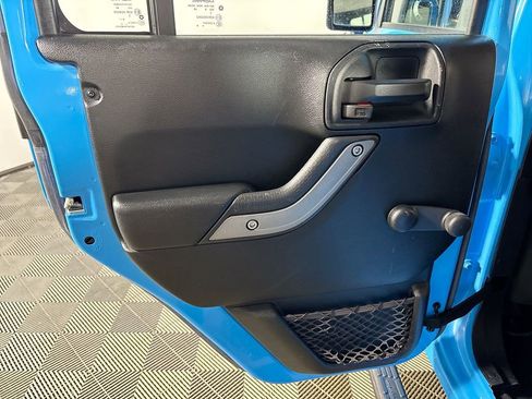 Used 2017 Jeep Wrangler Unlimited Sport w/ Connectivity Group image 17