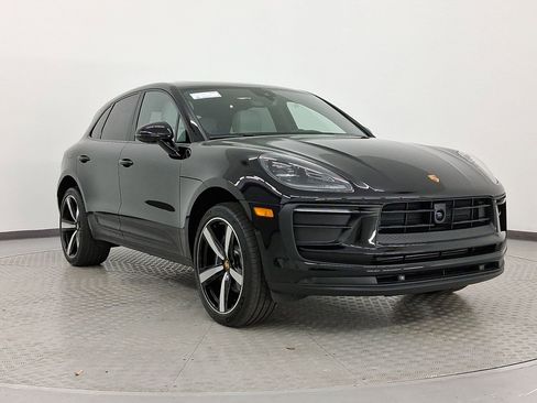 New 2026 Porsche Macan image 7