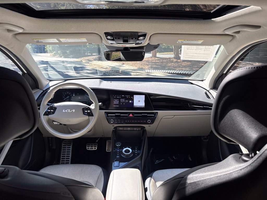 Used 2023 Kia Niro Wave FWD image 9