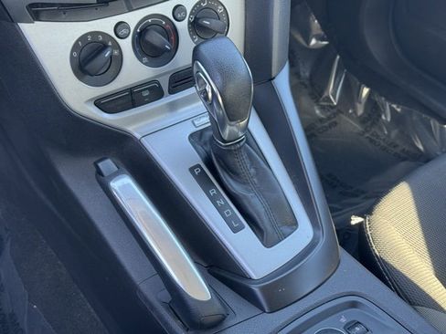 Used 2014 Ford Focus SE w/ SE Winter Package image 13