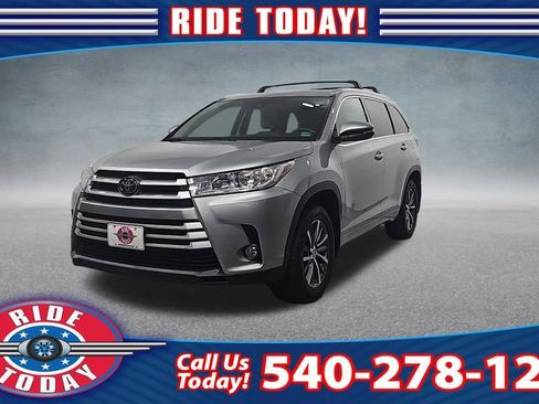 Used 2017 Toyota Highlander XLE image 1