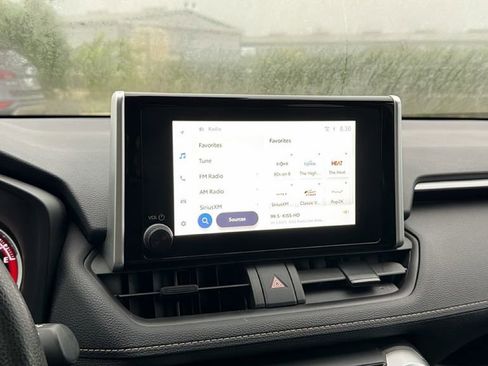 Certified 2025 Toyota RAV4 XLE FWD image 28