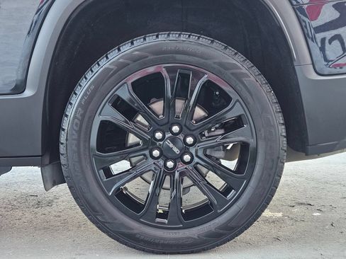 Used 2021 GMC Acadia SLT w/ Elevation Edition FWD image 28