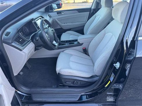 Used 2019 Hyundai Sonata Plug-In image 7