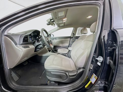 Used 2020 Hyundai Elantra SEL FWD image 13