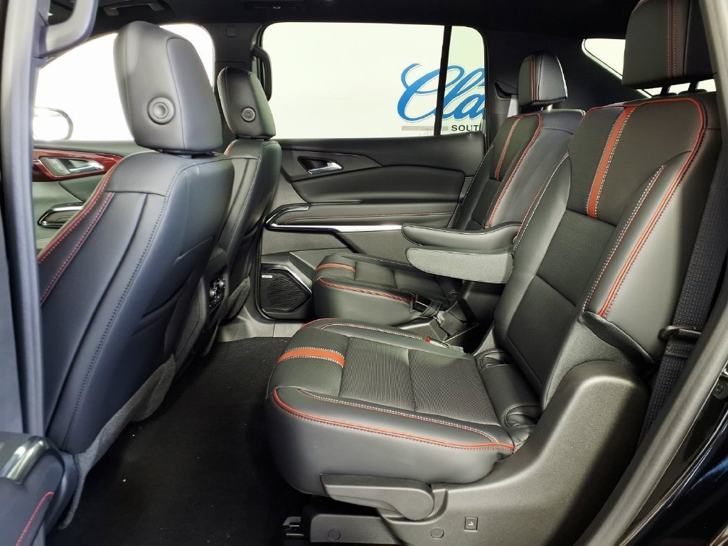 New 2027 Chevrolet Traverse RS FWD image 8