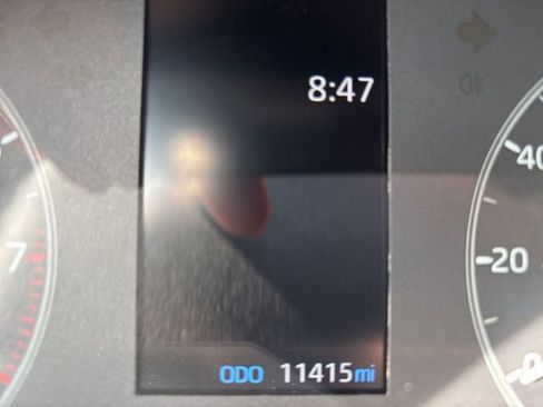 Used 2024 Toyota Corolla SE image 11