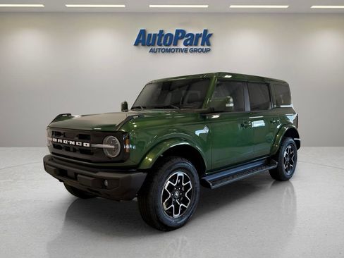 New 2025 Ford Bronco Outer Banks image 3