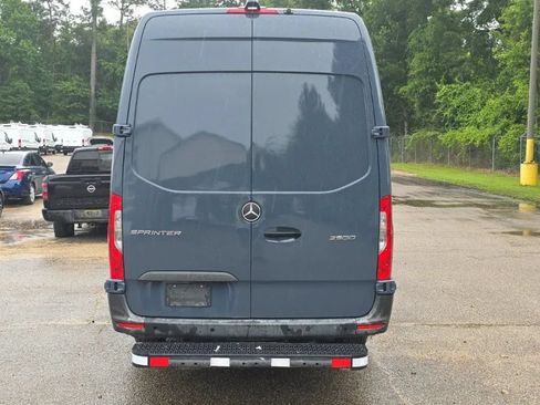 Used 2019 Mercedes-Benz Sprinter 170 image 4