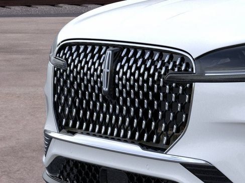 New 2026 Lincoln Aviator Reserve AWD/4WD image 17