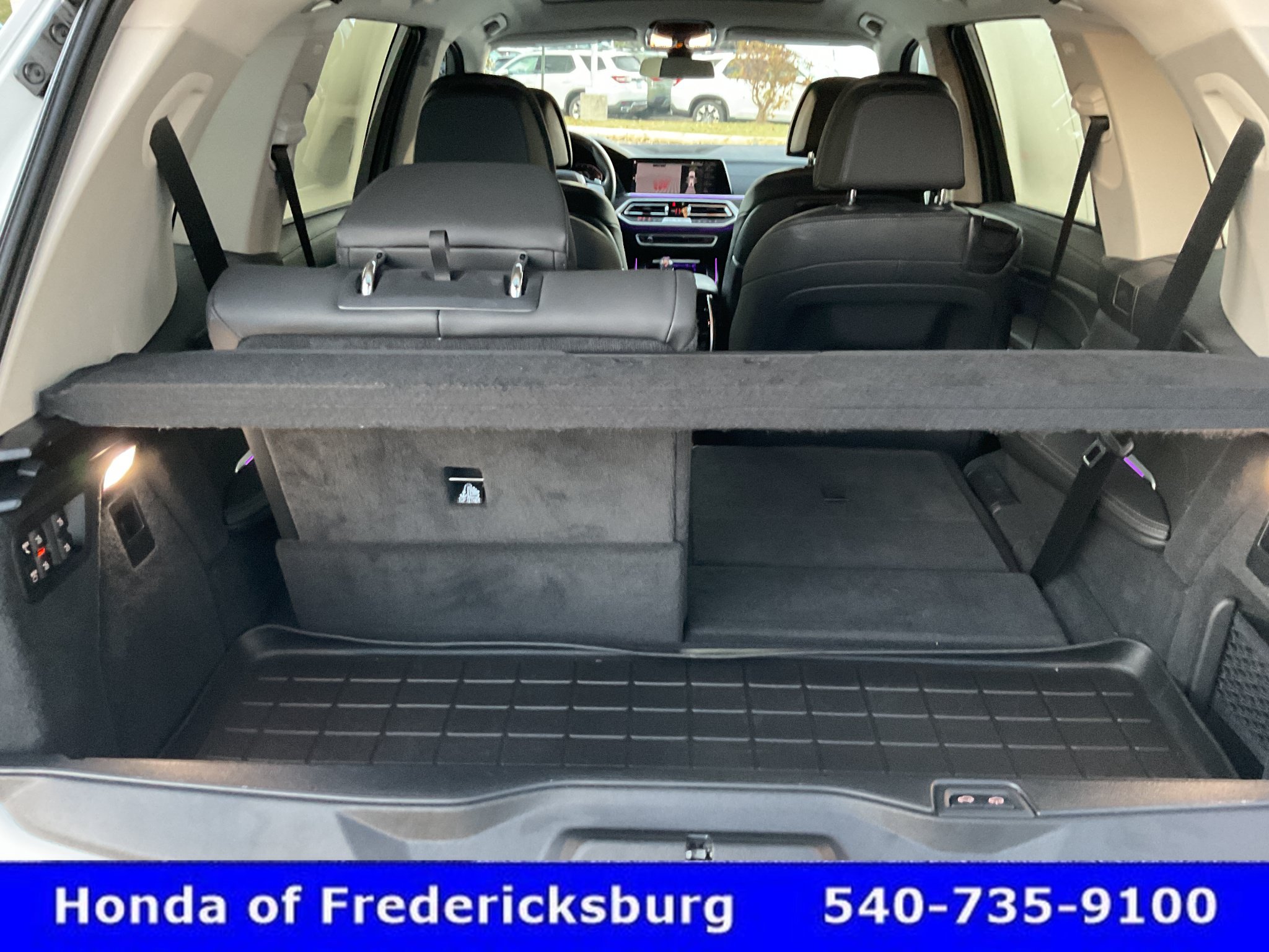 Used 2022 BMW X7 xDrive40i w/ Executive Package AWD/4WD image 28