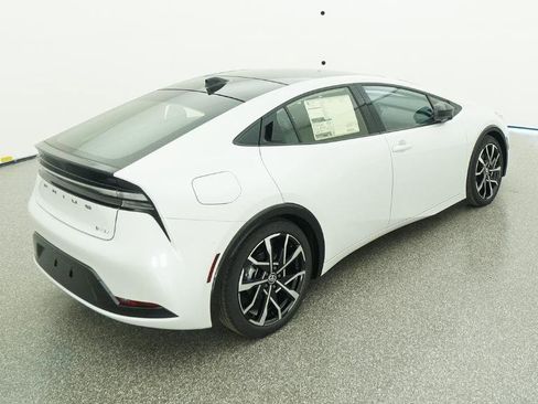 New 2026 Toyota Prius Plug-In Hybrid FWD image 19
