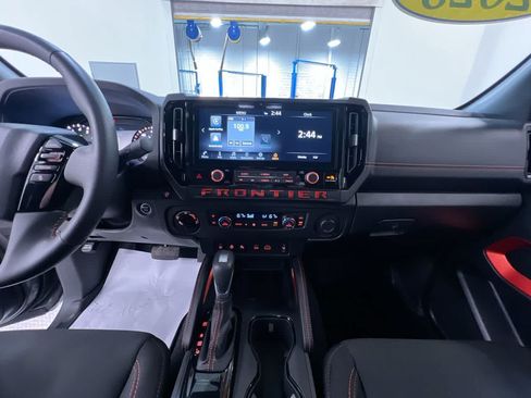 Used 2025 Nissan Frontier PRO-4X w/ Pro Convenience Package AWD/4WD image 23
