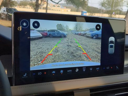 New 2026 Lincoln Corsair Premiere image 16