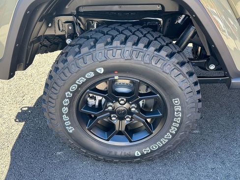 New 2026 Jeep Gladiator Willys image 5