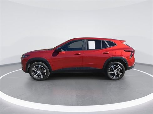 Certified 2024 Chevrolet Trax RS w/ Driver Confidence Package image 6