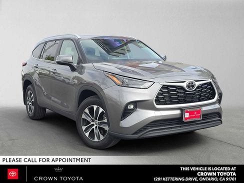 Used 2026 Toyota Highlander XLE AWD/4WD image 1