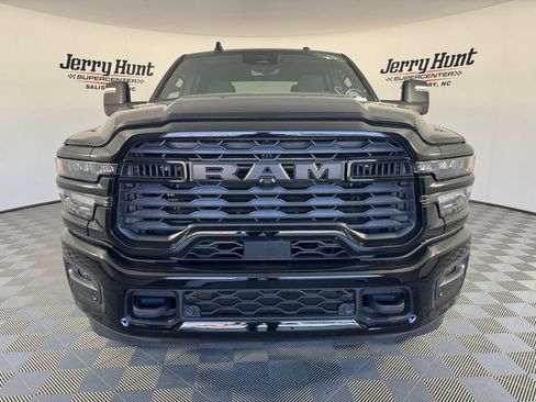Used 2025 RAM 2500 Big Horn AWD/4WD image 5