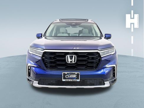 Used 2025 Honda Pilot Elite image 2