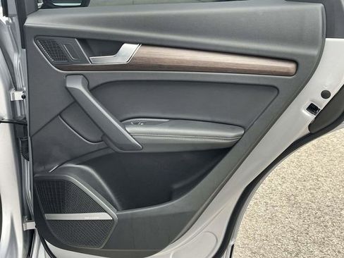 Used 2022 Audi Q5 2.0T Premium Plus image 24