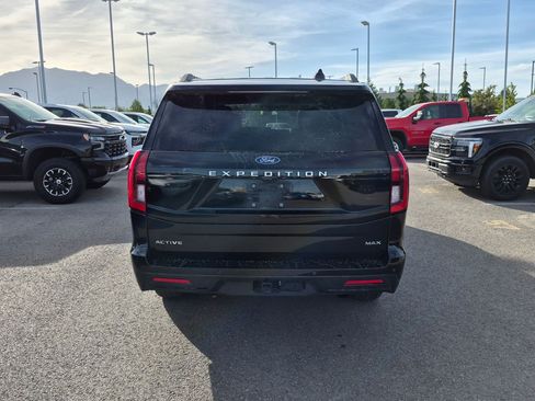 Used 2025 Ford Expedition Max Active AWD/4WD image 4