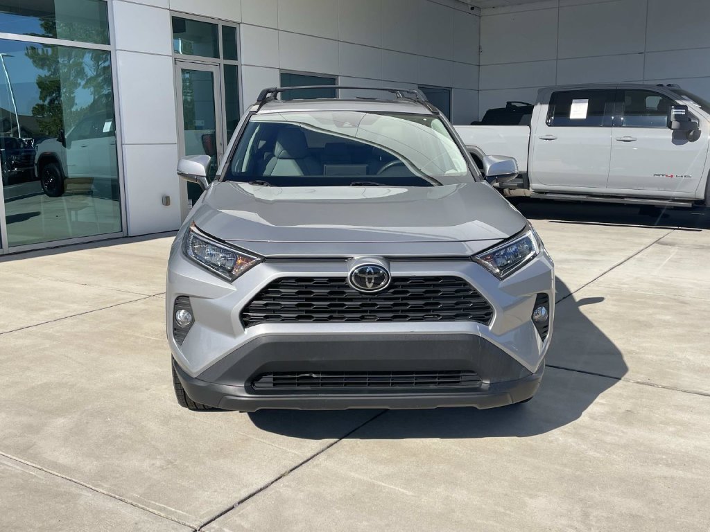 Used 2019 Toyota RAV4 XLE Premium FWD image 7