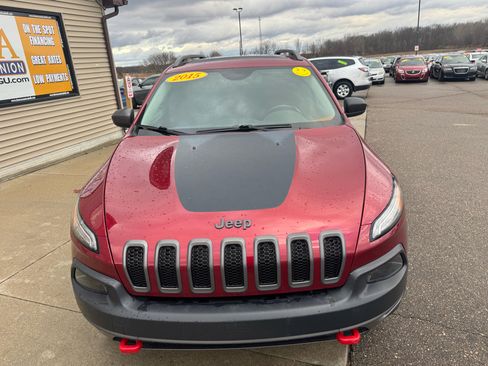 Used 2015 Jeep Cherokee Trailhawk w/ Comfort/Convenience Group image 2