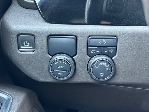 Used 2023 Chevrolet Silverado 1500 LT RWD image 35