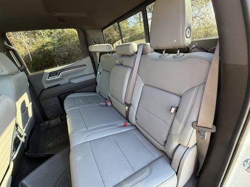 Used 2022 GMC Sierra 1500 SLT w/ SLT Premium Plus Package image 19