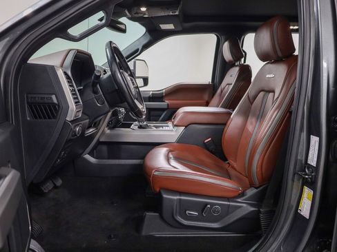 Used 2019 Ford F150 Platinum w/ Equipment Group 701A Luxury image 11