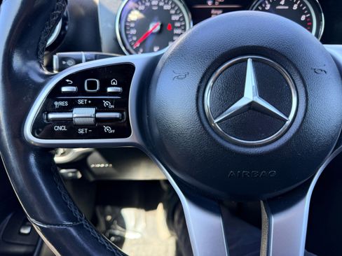 Used 2019 Mercedes-Benz E 300 4MATIC w/ Premium 1 Package image 40