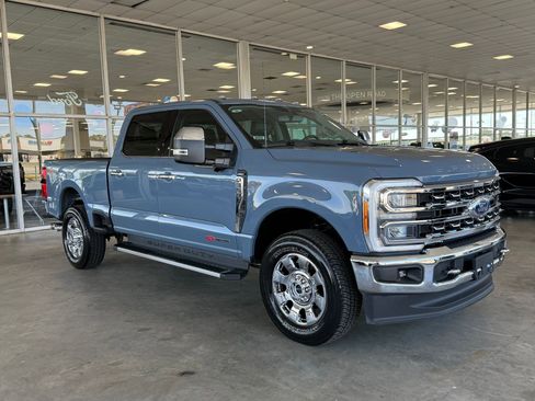 Used 2023 Ford F350 Lariat w/ Chrome Package AWD/4WD image 7