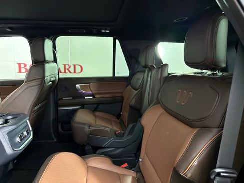 Used 2025 Ford Expedition King Ranch AWD/4WD image 13