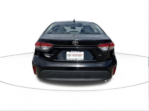 Used 2024 Toyota Corolla LE FWD image 5