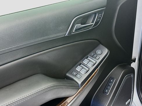 Used 2018 Chevrolet Tahoe LT w/ LT Signature Package AWD/4WD image 15