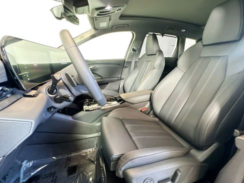 New 2025 Audi Q6 e-tron Premium Plus image 17