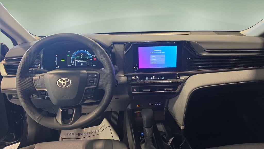 Used 2025 Toyota Camry LE w/ Convenience Package FWD image 20
