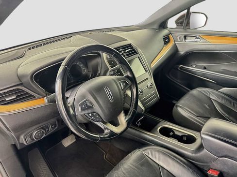 Used 2018 Lincoln MKC Reserve w/ Lincoln MKC Climate Package FWD image 9