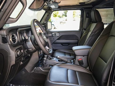 New 2026 Jeep Gladiator Sport image 16